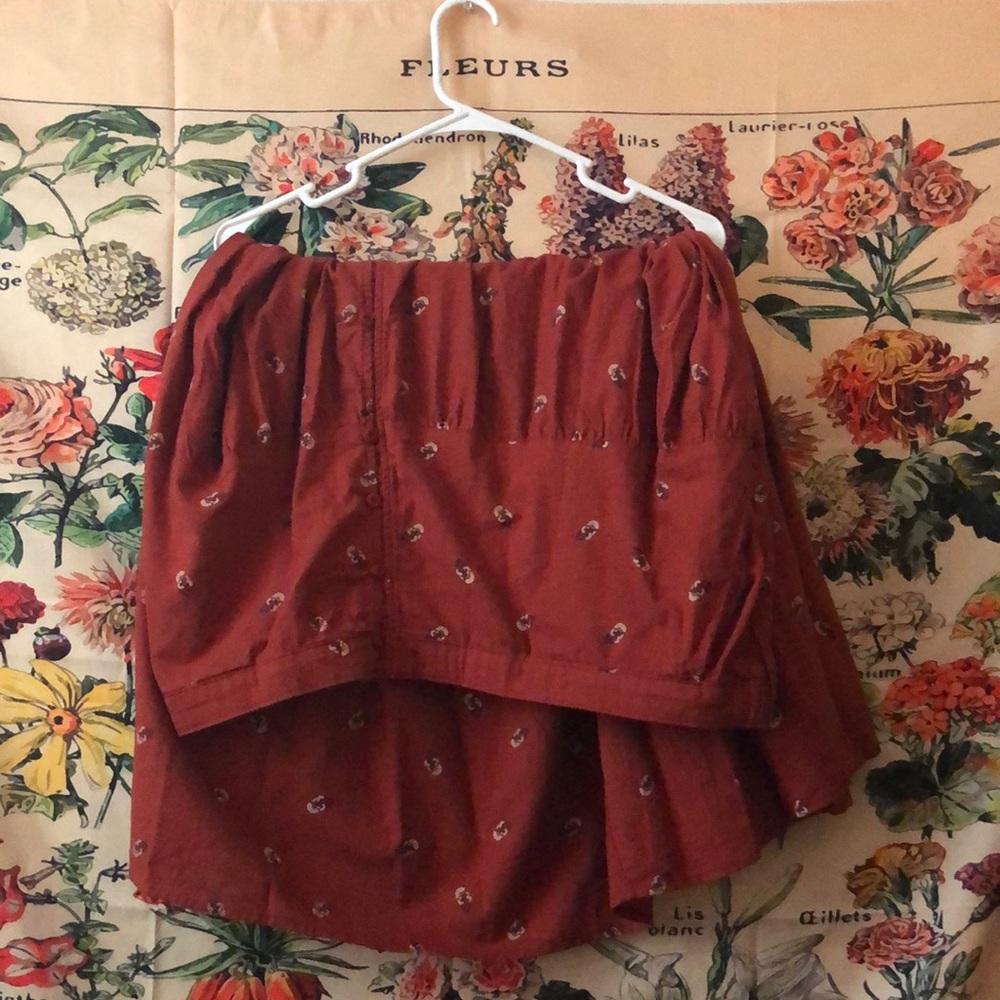 Button-front midi skirt from Old Navy, red floral design, size 2x, never worn